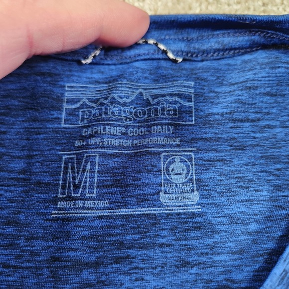 Patagonia Shirt Women Medium Capilene Cool Daily Blue Lightweight Performance - Picture 6 of 10